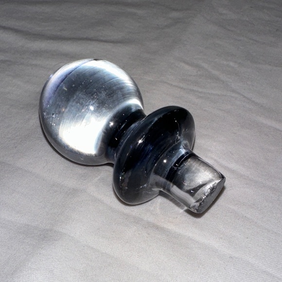 Elegant Blue Glass Decanter - Picture 3 of 3